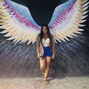 Meet your Posher, Gabriela